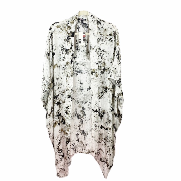 NWT Black Grey White Rose Floral Kimono XS - Picture 1 of 9